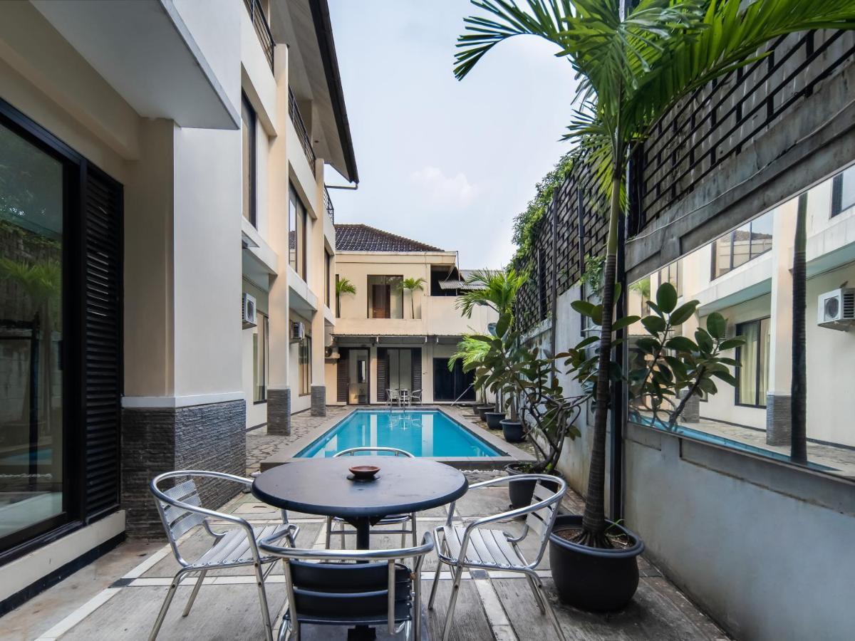 Aparthotel Cove Arimbi